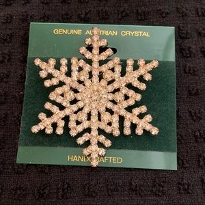 Large crystal snowflake brooch